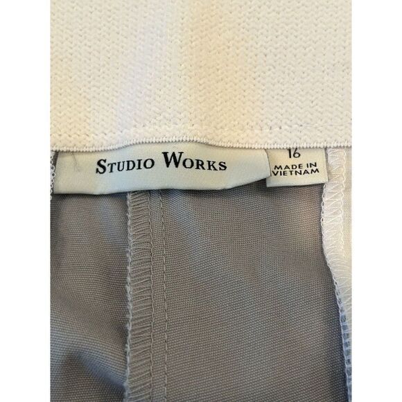 Studio Works Women's size 16 Capri Pants Zip Comfort Waistband Pockets - Picture 4 of 6